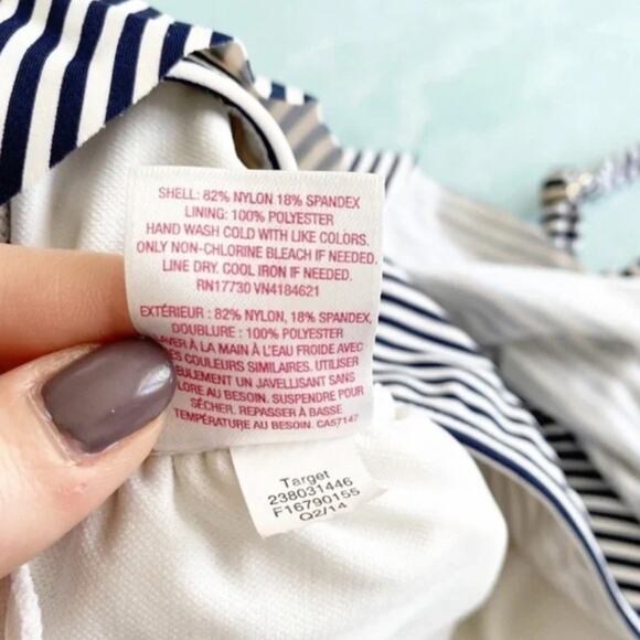 Xhilaration black and white striped bikini top M - Picture 7 of 7